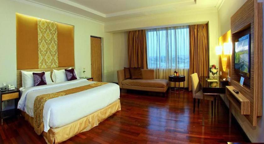 Grand Basko Hotel Padang  Exterior foto